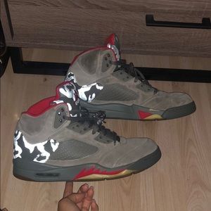 Air Jordan Retro 5 size US MENS 12